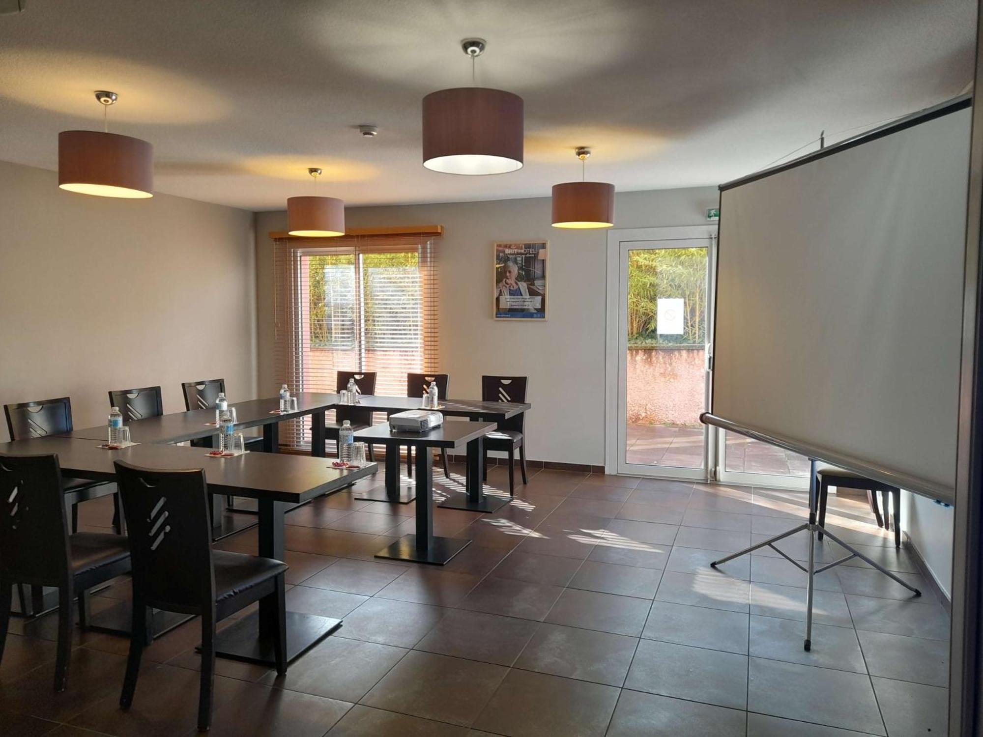 Brit Hotel Confort Μοντωμπάν Εξωτερικό φωτογραφία