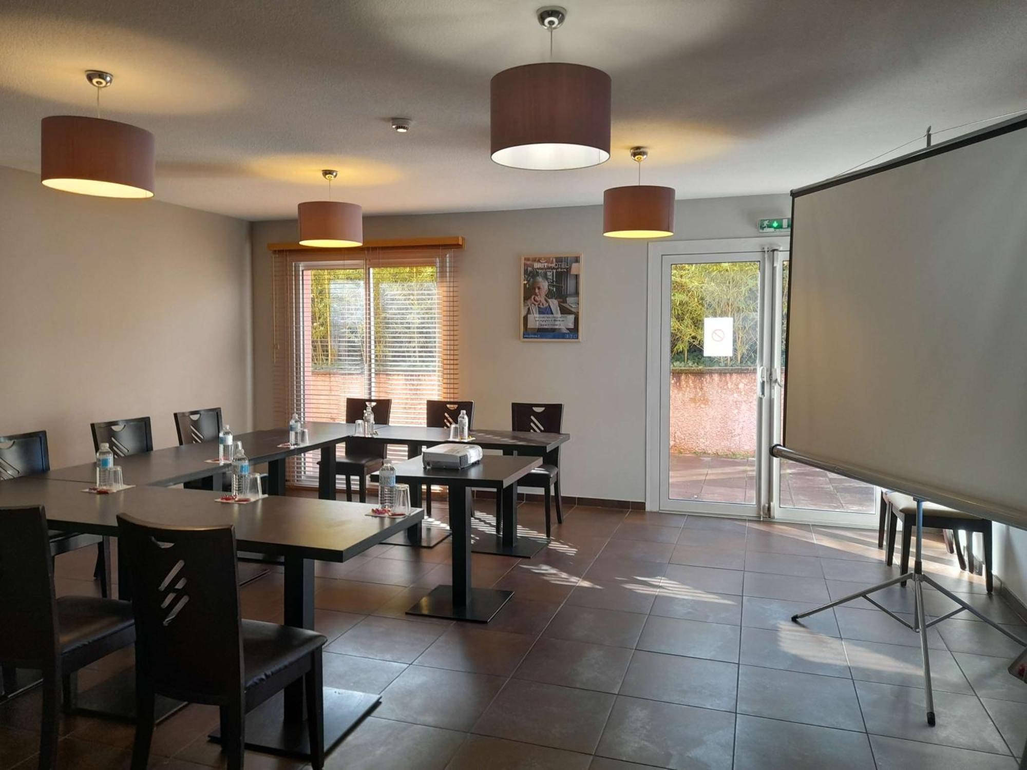 Brit Hotel Confort Μοντωμπάν Εξωτερικό φωτογραφία