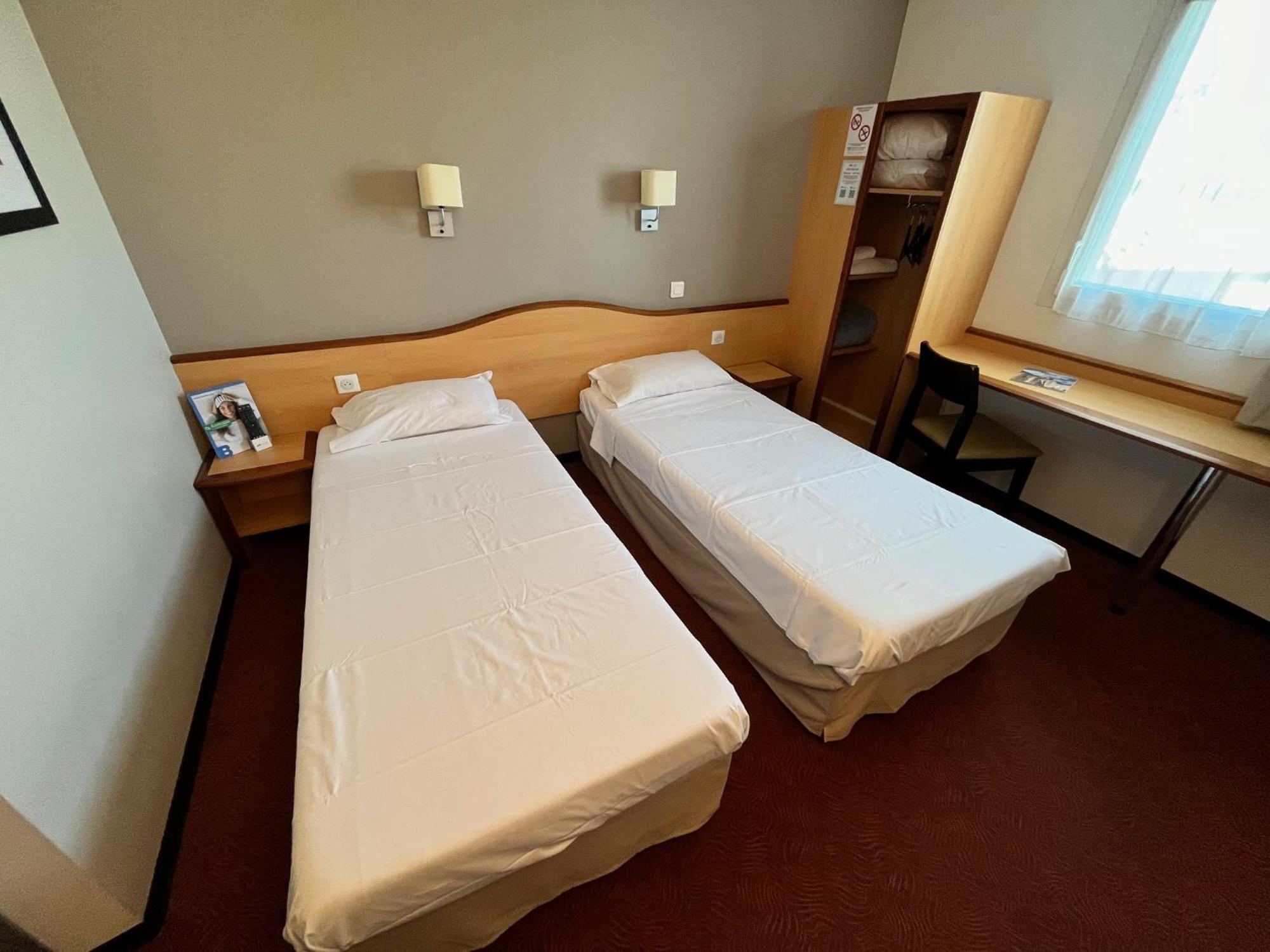 Brit Hotel Confort Μοντωμπάν Εξωτερικό φωτογραφία
