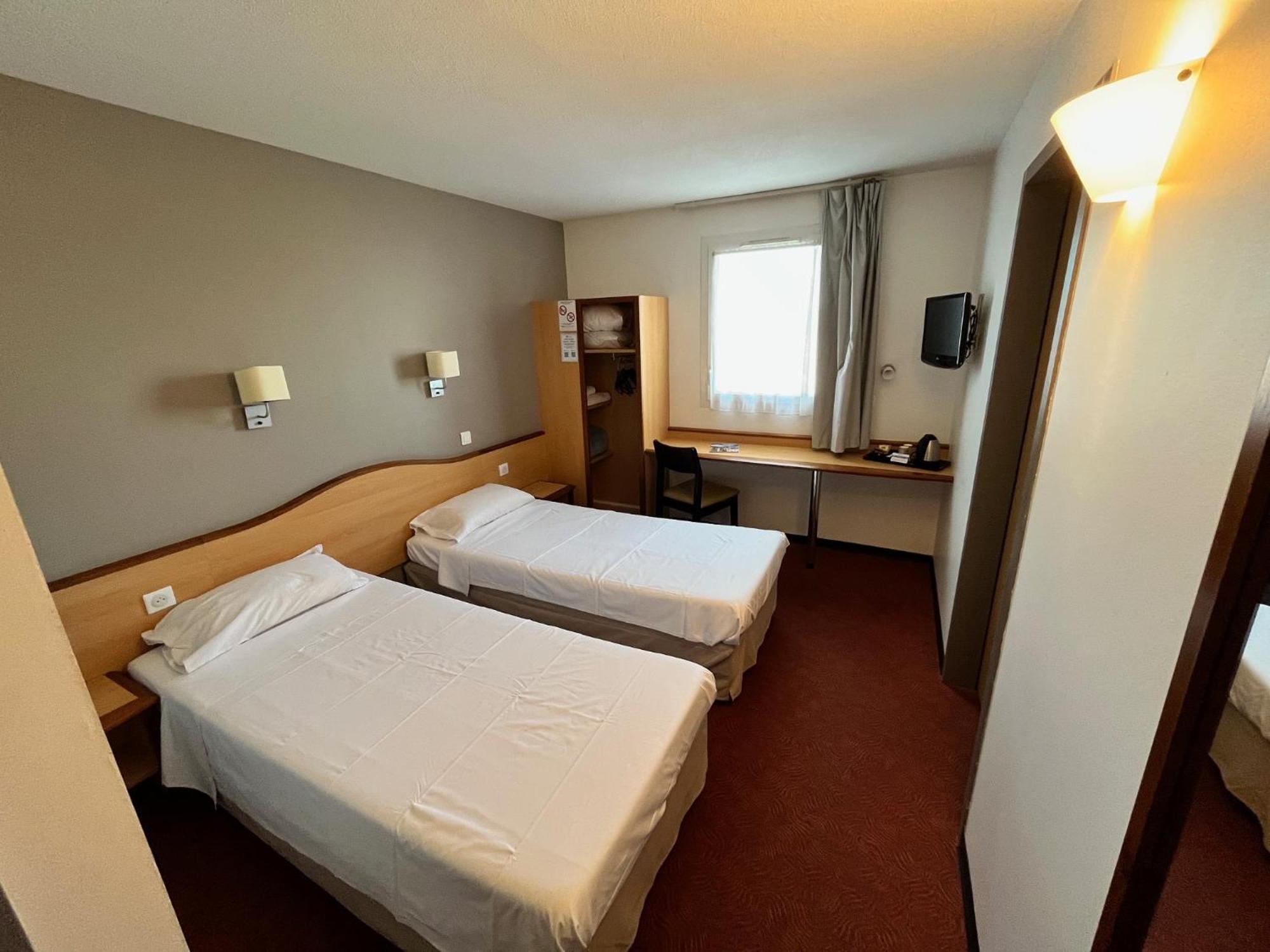 Brit Hotel Confort Μοντωμπάν Εξωτερικό φωτογραφία