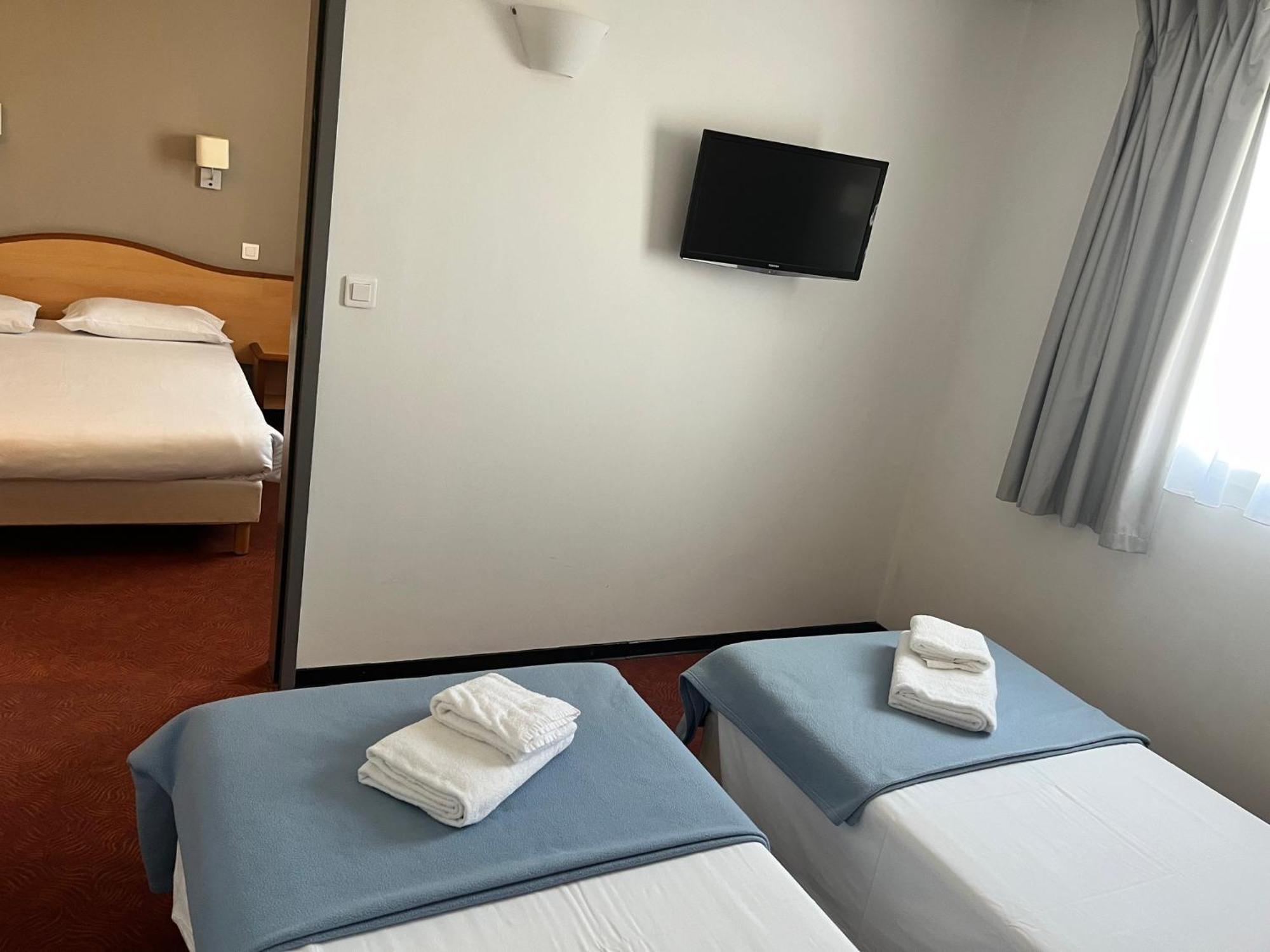 Brit Hotel Confort Μοντωμπάν Εξωτερικό φωτογραφία