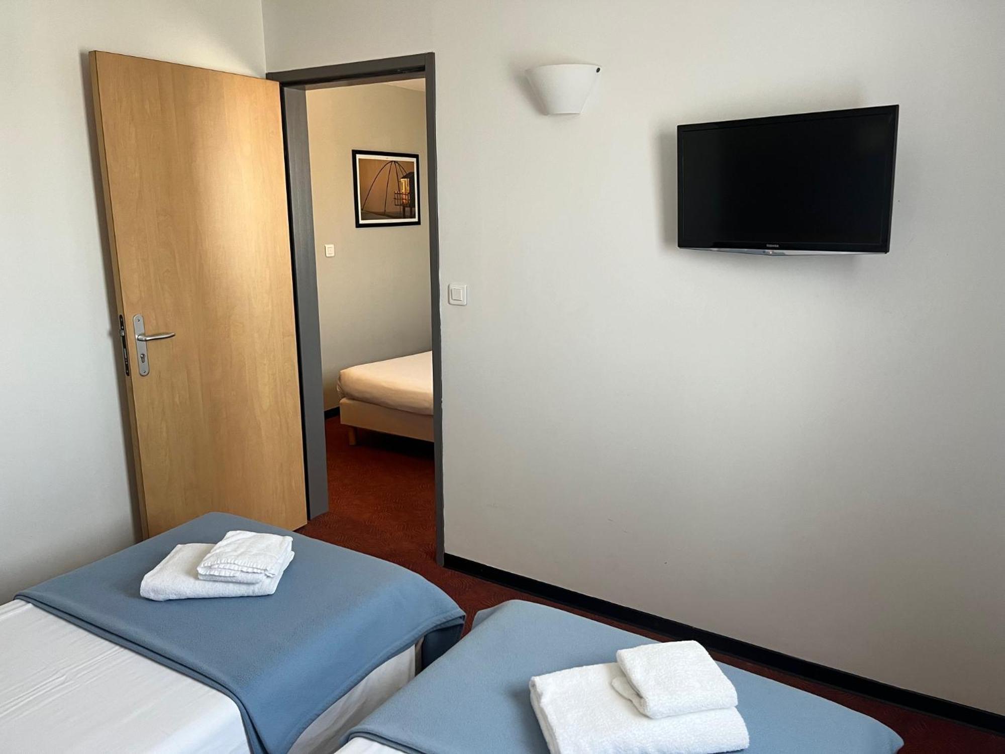 Brit Hotel Confort Μοντωμπάν Εξωτερικό φωτογραφία