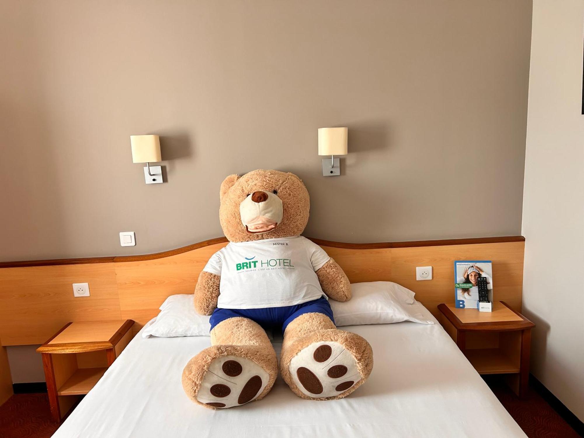 Brit Hotel Confort Μοντωμπάν Εξωτερικό φωτογραφία